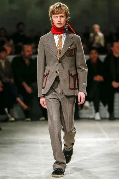 Look 53